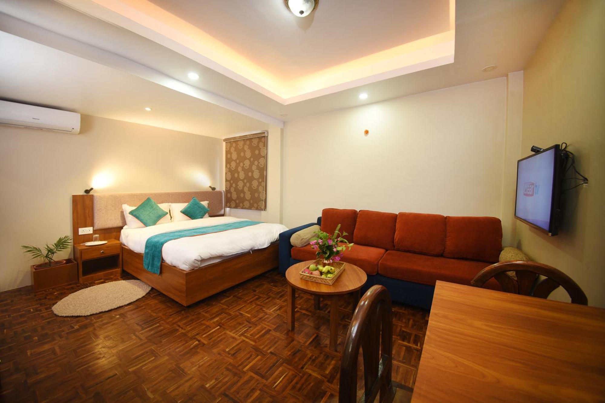 Mums Homestay & Studio Apartments Катманду Экстерьер фото