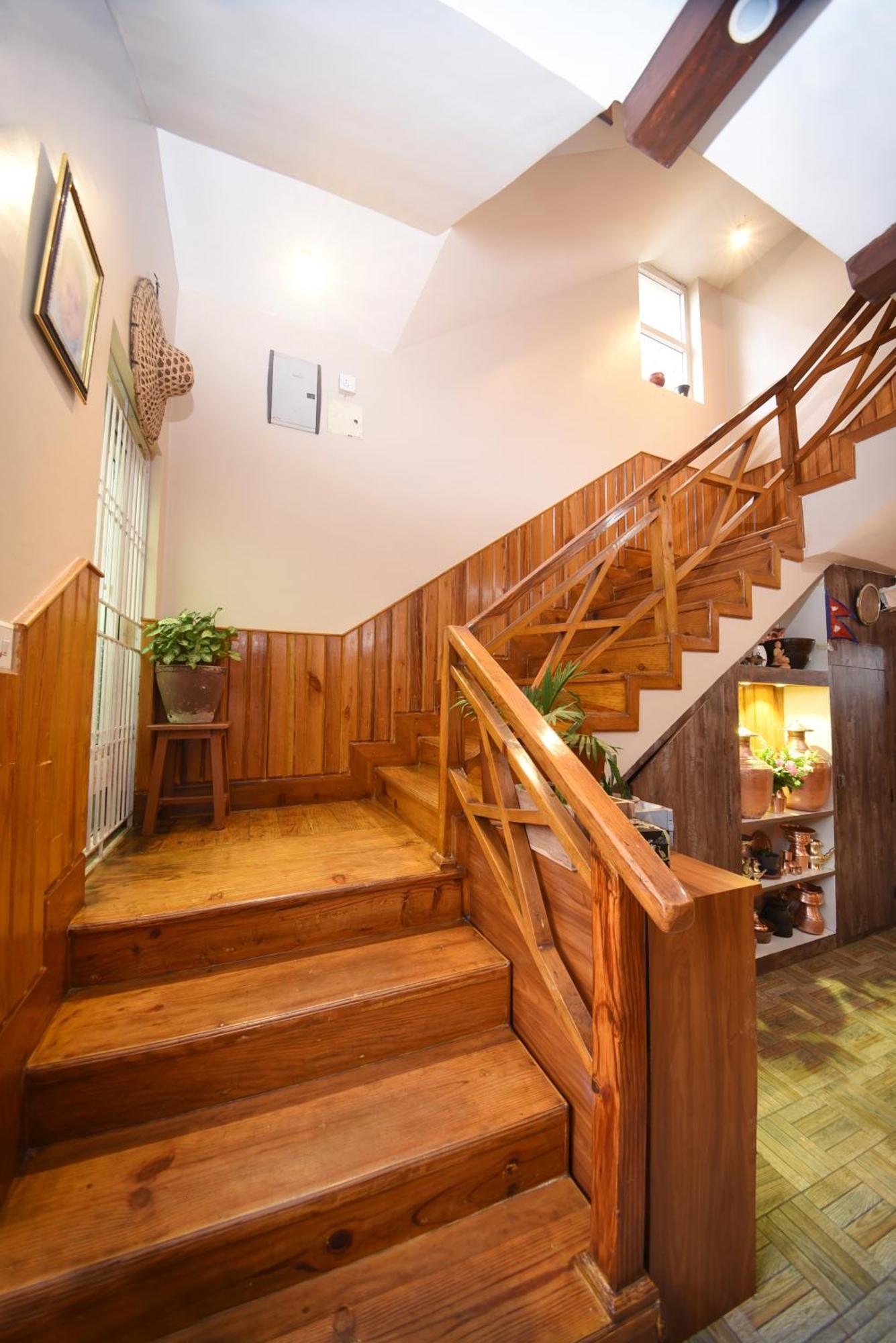 Mums Homestay & Studio Apartments Катманду Экстерьер фото