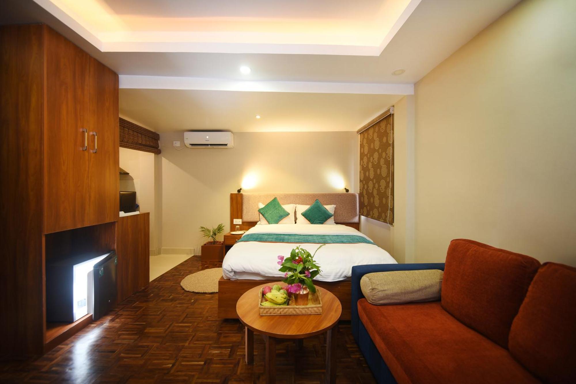 Mums Homestay & Studio Apartments Катманду Экстерьер фото