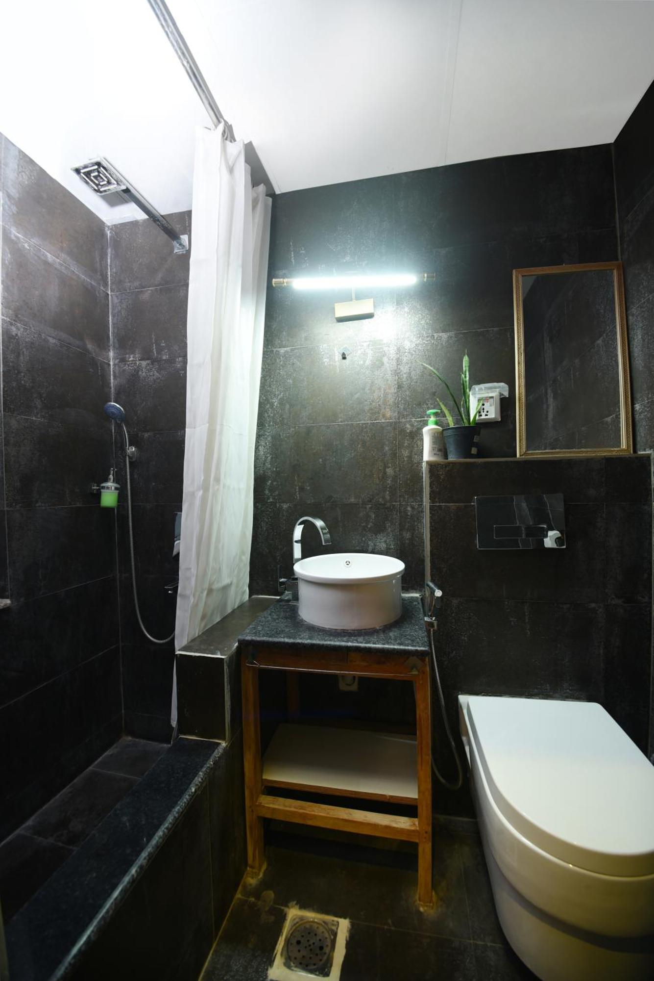 Mums Homestay & Studio Apartments Катманду Экстерьер фото