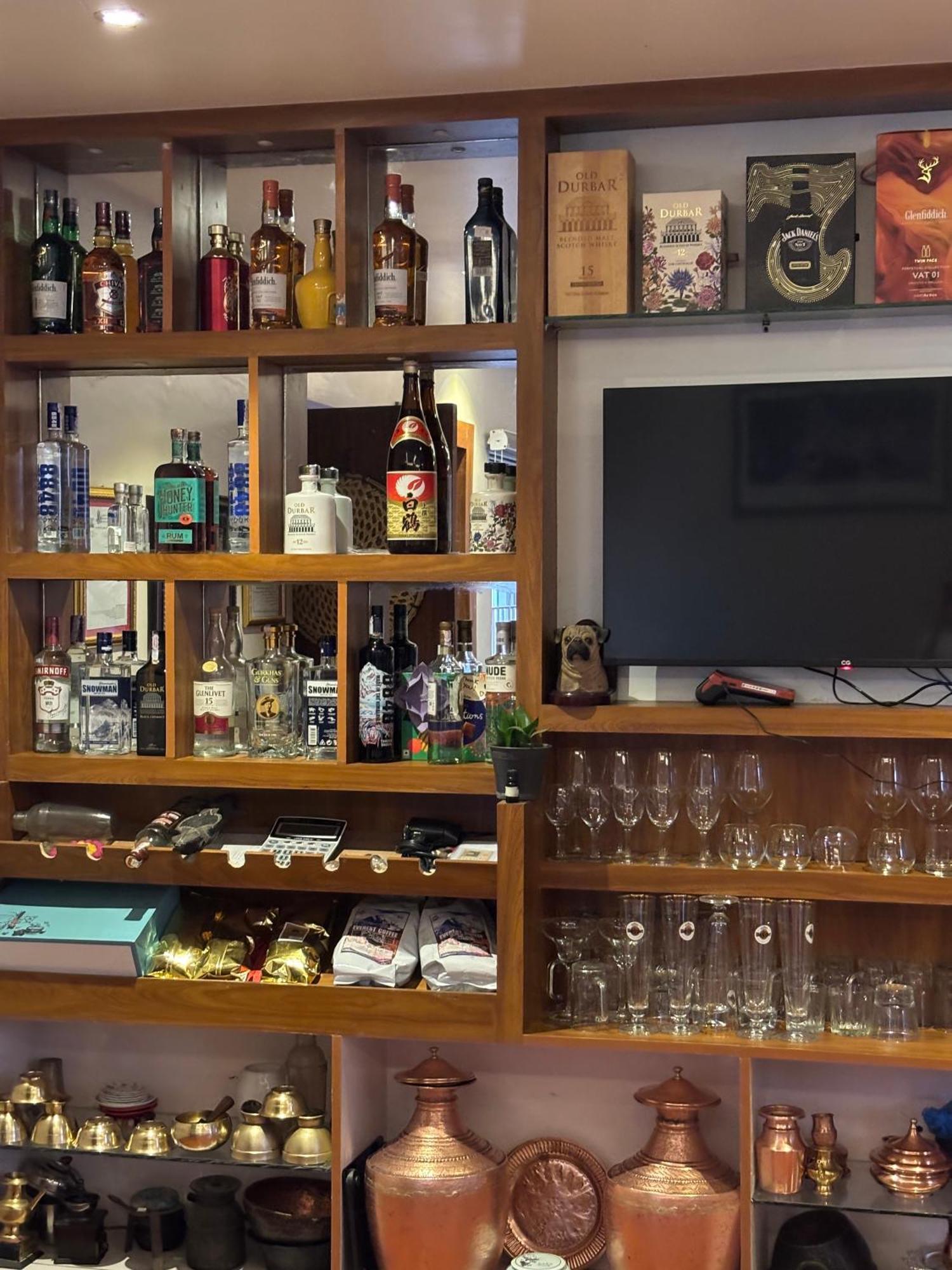 Mums Homestay & Studio Apartments Катманду Экстерьер фото
